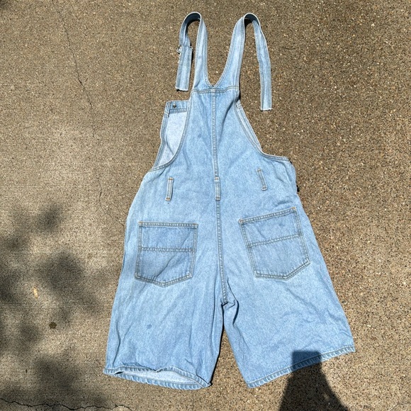 vintage 1998 Disney Mickey Mouse 🐭 Jean Short Overalls - Picture 3 of 4